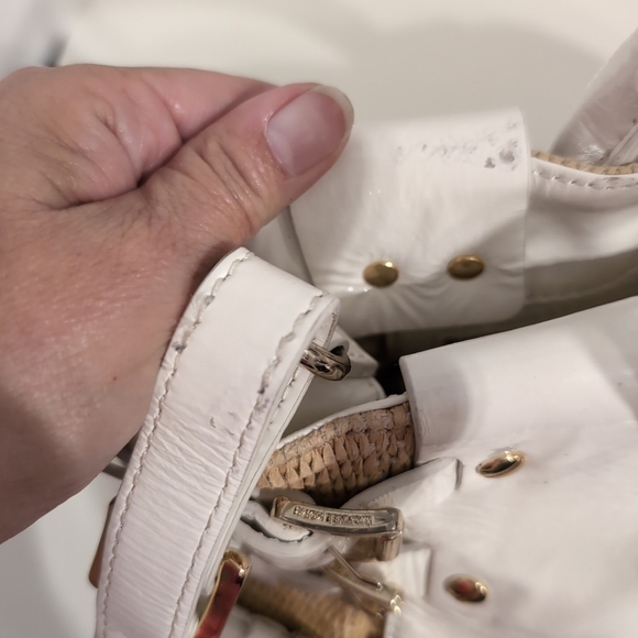 Michael Kors White Patent Leather &‎ Beige Raffia Buckled Hobo Bag - Picture 12 of 16